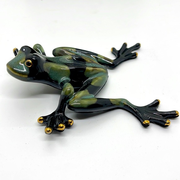 Golden Pond Collection by GREEN TREE Frog - Picture 3 of 9